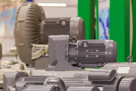 如何正确调整伺服电机振动的参数