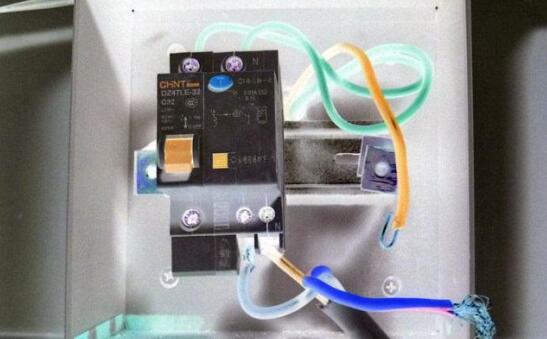 电梯电机功率，电梯电机功率的方法